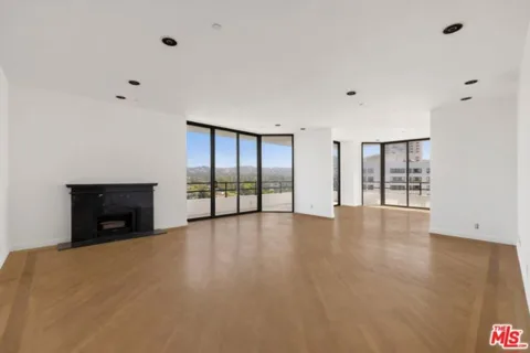 10601 Wilshire Boulevard #1601 listing photo