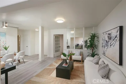 5651 Sumner #109 listing photo