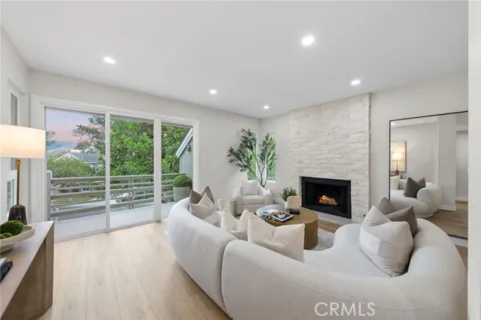 14 Highland listing photo