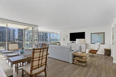 1730 Avenida Del Mundo #402 listing photo