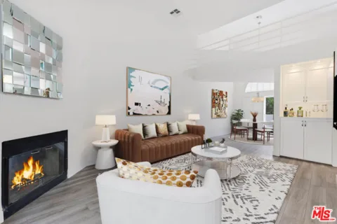 2550 S Centinela Avenue #106 listing photo