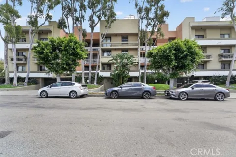 750 N Kings #114 listing photo