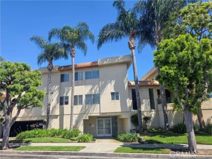 2222 S Mesa Street #18 listing photo