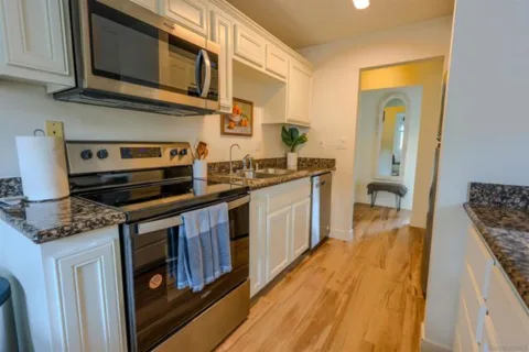 930 Peach Avenue #2 listing photo