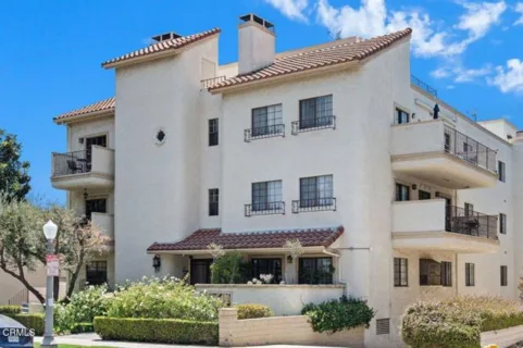 227 S Madison Avenue #304 listing photo