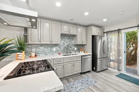 13656 Red Hill listing photo