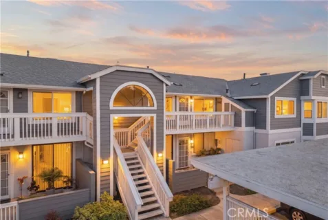 99 Huntington listing photo