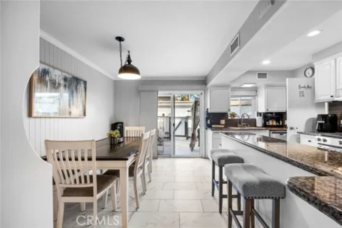1800 W Gramercy #14 listing photo
