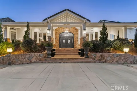 40075 Avenida La Cresta photo 1