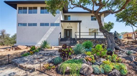 43500 Camino De Las Brisas listing photo
