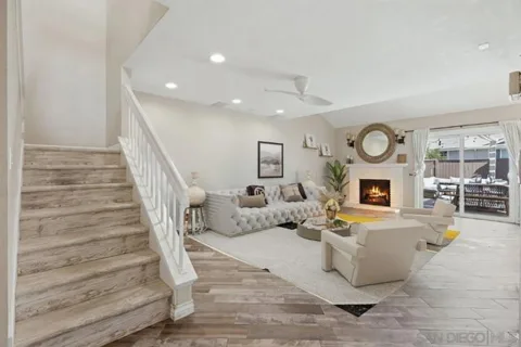 2993 Lexington Circle listing photo