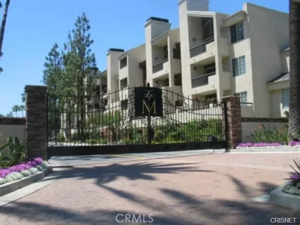 5520 Owensmouth Avenue #313 listing photo