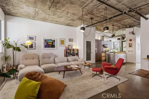 835 Locust #524 listing photo