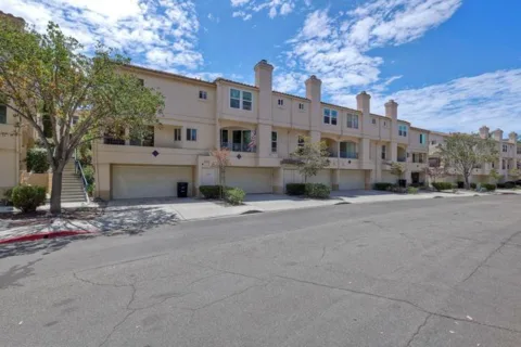 6231 Calle Mariselda #605 listing photo