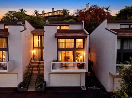 2427 La Costa #A listing photo