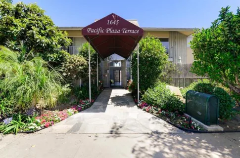 1645 Emerald #1o listing photo