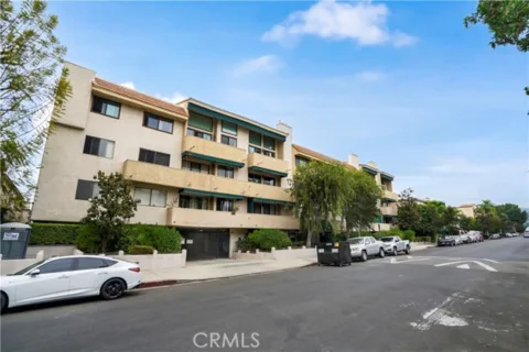 5310 Zelzah #101 listing photo