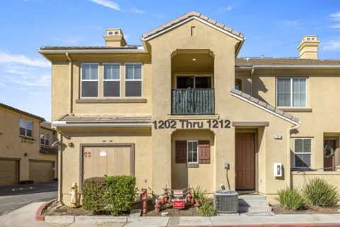 1800 E Lakeshore 1212 listing photo