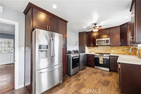 527 E Maple listing photo