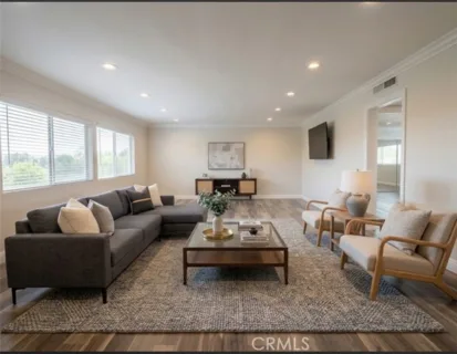 5354 Lindley #204 listing photo