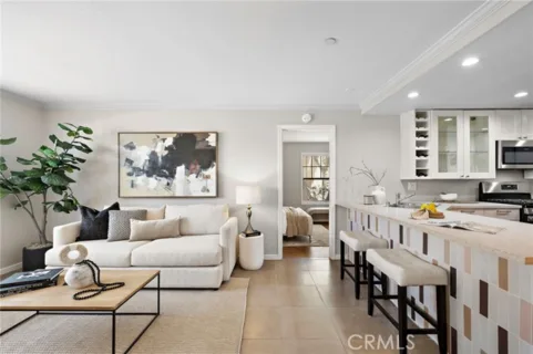 1042 Calle Del Cerro #209 listing photo