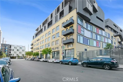 200 N San Fernando listing photo