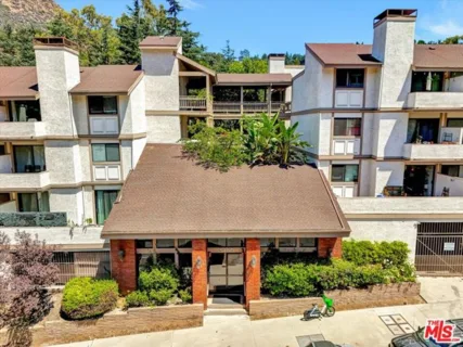 3480 Barham Boulevard #325 listing photo
