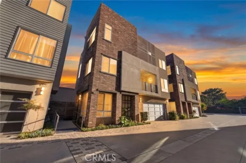 821 Brickyard listing photo