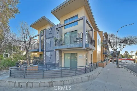 217 S Marengo #110 listing photo