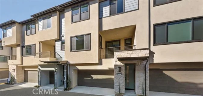 107 S Laxore Street #404 listing photo