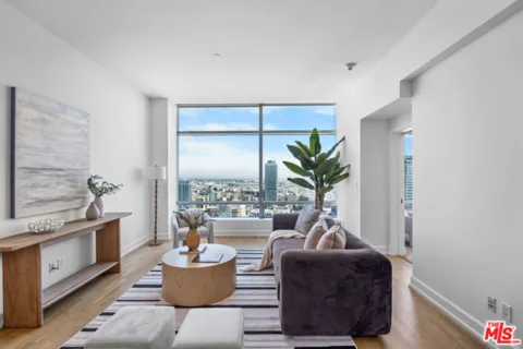 900 W Olympic Boulevard #37E listing photo