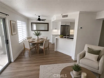 2604 Avenida Del Vista #102 listing photo