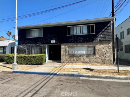 723 E 6th listing photo