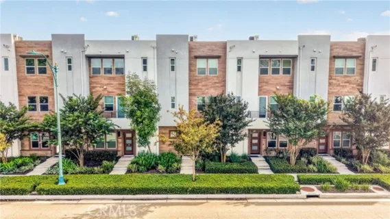 1684 S Lewis listing photo