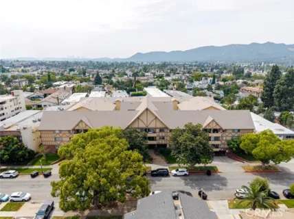 600 W Stocker Street #319 listing photo