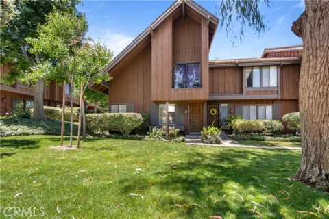 1532 Stonewood Court listing photo