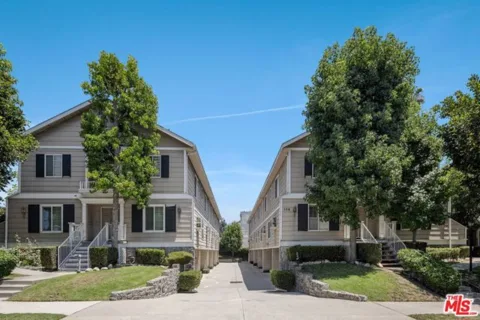 154 N Meridith Avenue #7 listing photo