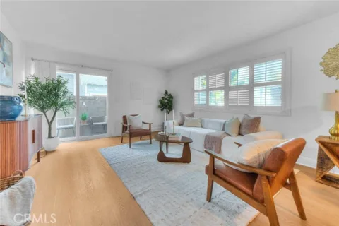 353 N Colorado #101 listing photo
