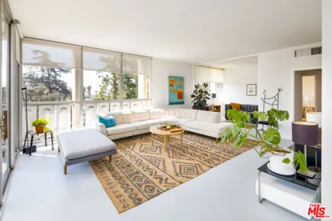 4411 Los Feliz Boulevard #307 listing photo