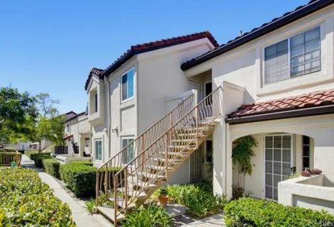 748 Eastshore #114 listing photo