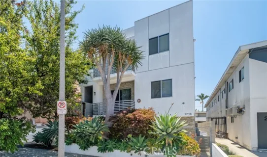 1715 Armacost Avenue #2 listing photo
