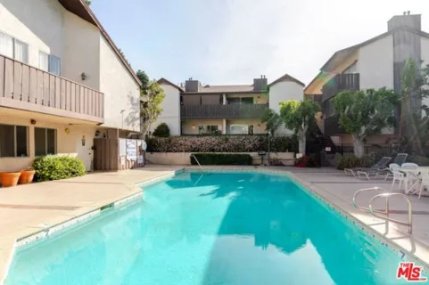 14980 Victory Boulevard #201 listing photo