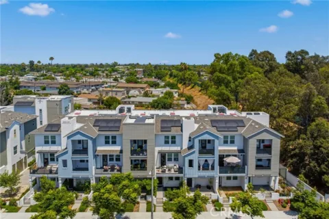 4810 Long Beach listing photo