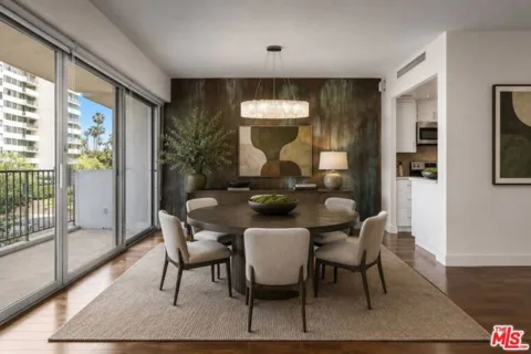 10450 Wilshire Boulevard #4G listing photo