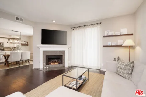 11954 Mayfield Avenue #6 listing photo