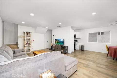 10757 Hortense #307 listing photo