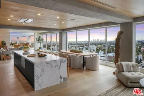 7135 Hollywood Boulevard #PHW listing photo