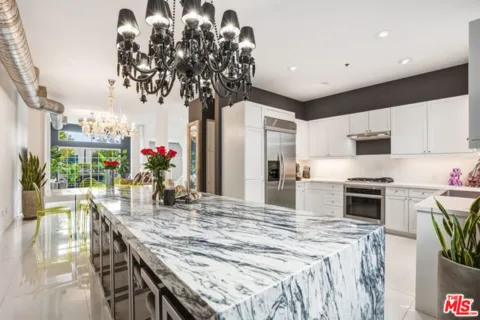 5400 Playa Vista Drive #23 listing photo