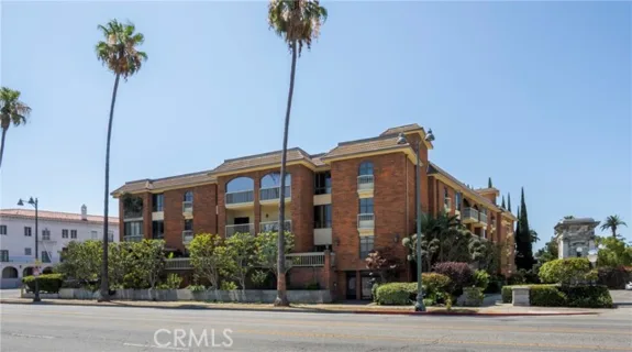 4444 Wilshire #102 listing photo