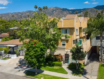1421 5th Street #1 listing photo